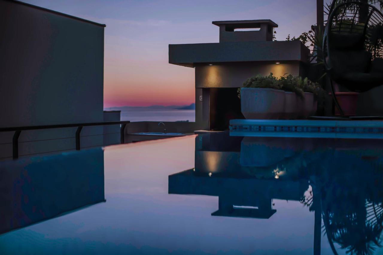 Apartment With Private Pool "Patricia" Makarska Eksteriør billede