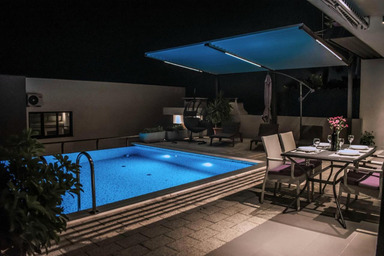 Apartment With Private Pool "Patricia" Makarska Eksteriør billede